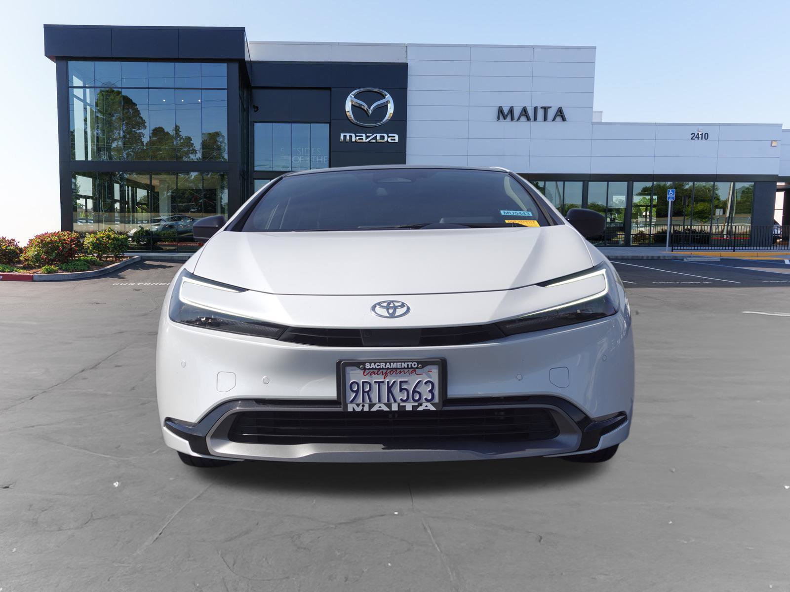 Used 2023 Toyota Prius Limited w/ Limited Premium Package FWD image 8