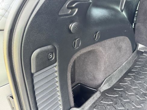 Used 2017 Jeep Grand Cherokee Limited image 21