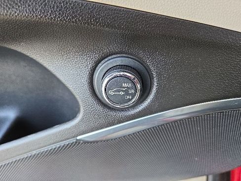 Used 2020 Buick Enclave Essence FWD image 14