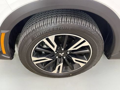Used 2024 Mitsubishi Eclipse Cross AWD image 31