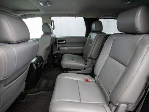 Used 2014 Toyota Sequoia Limited image 24