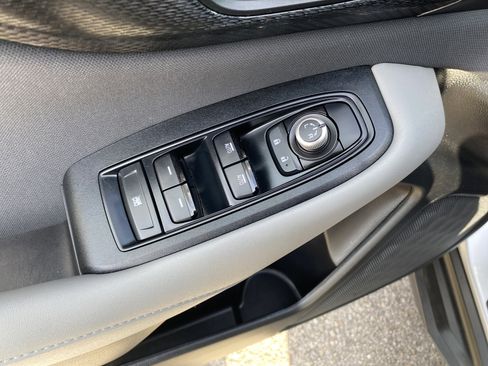 Used 2025 Subaru Outback Premium image 18