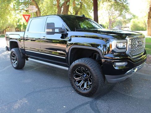 Used 2018 GMC Sierra 1500 Denali w/ Denali Ultimate Package image 36