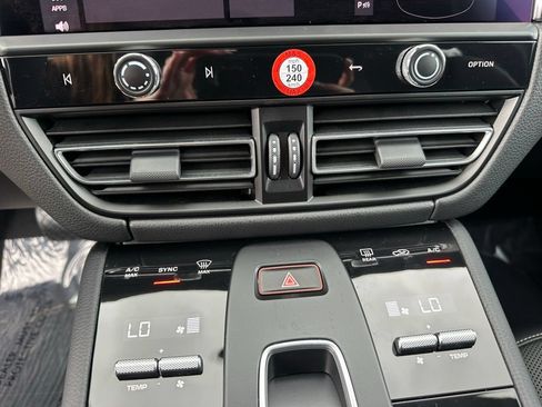 Certified 2026 Porsche Macan Turbo AWD/4WD image 24