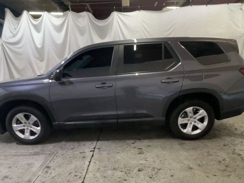 Used 2023 Honda Pilot LX image 5