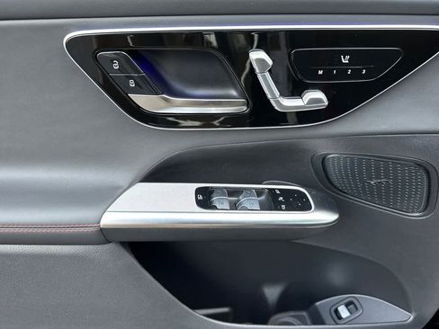 New 2026 Mercedes-Benz GLC 43 AMG 4MATIC image 10