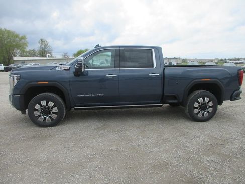 New 2026 GMC Sierra 3500 Denali image 9