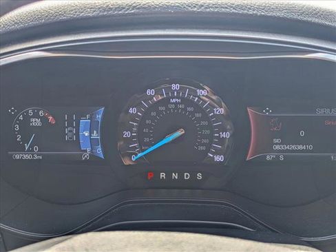 Used 2019 Ford Fusion SE FWD image 11
