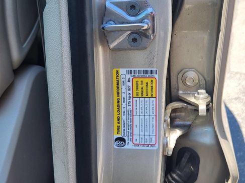 Used 2017 Lincoln MKC Select w/ Select Plus Package FWD image 10
