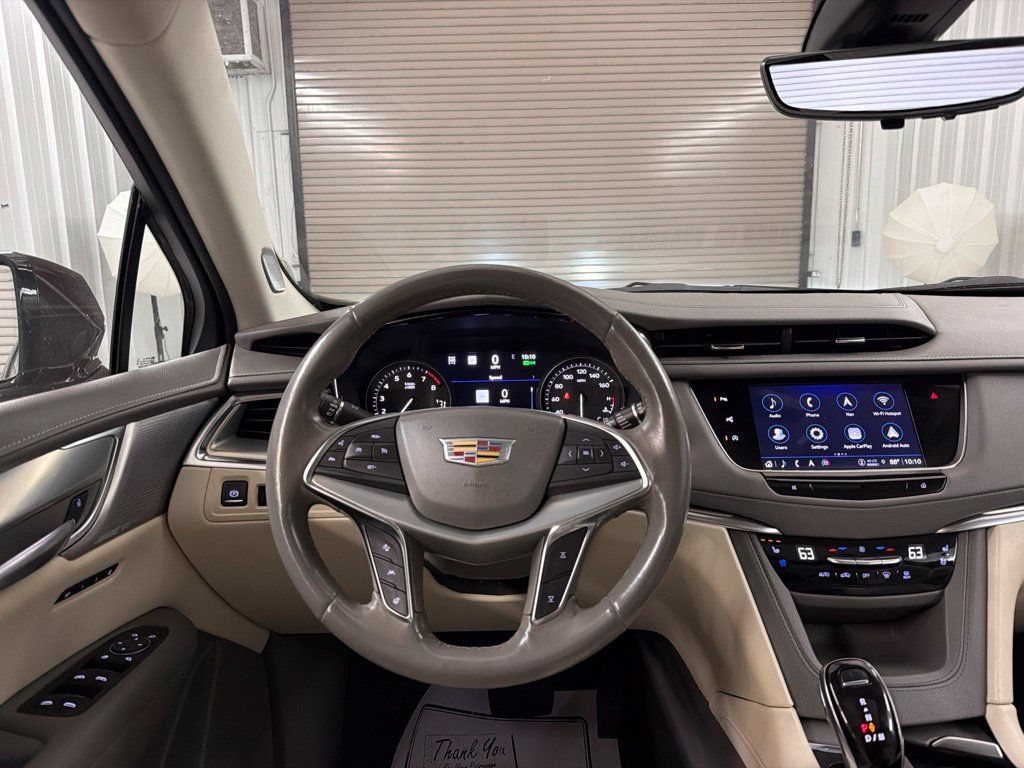 Used 2022 Cadillac XT5 Premium Luxury w/ Technology Package AWD/4WD image 39