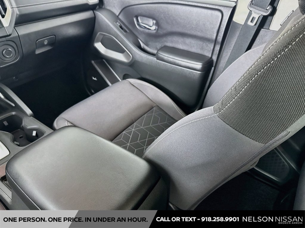 Certified 2025 Nissan Frontier SV w/ SV Convenience Package AWD/4WD image 23