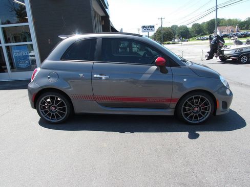 Used 2013 FIAT 500 Abarth w/ Beats Audio Pkg FWD image 3