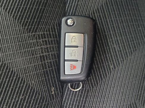 Used 2016 Nissan Rogue S AWD/4WD image 32