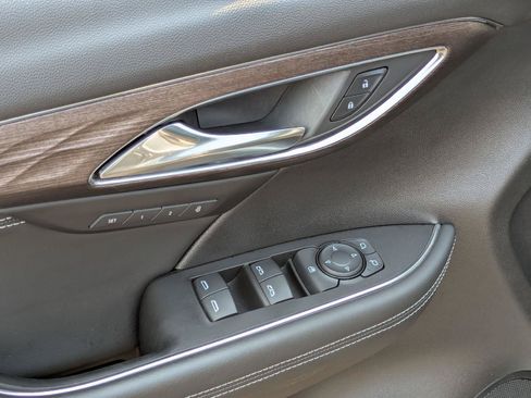 Used 2023 Buick Envision Avenir AWD/4WD image 11