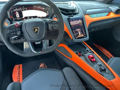 Used 2024 Lamborghini Revuelto AWD/4WD image 10