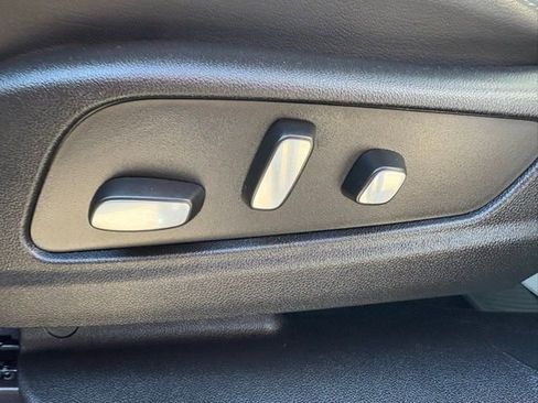 Used 2024 Cadillac XT6 Premium Luxury w/ Technology Package image 26