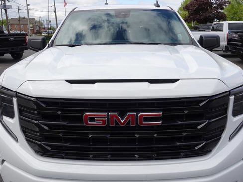 Used 2024 GMC Sierra 1500 Elevation AWD/4WD image 8