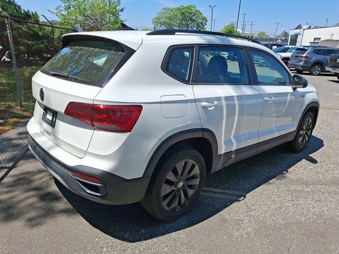 Used 2024 Volkswagen Taos S FWD image 4