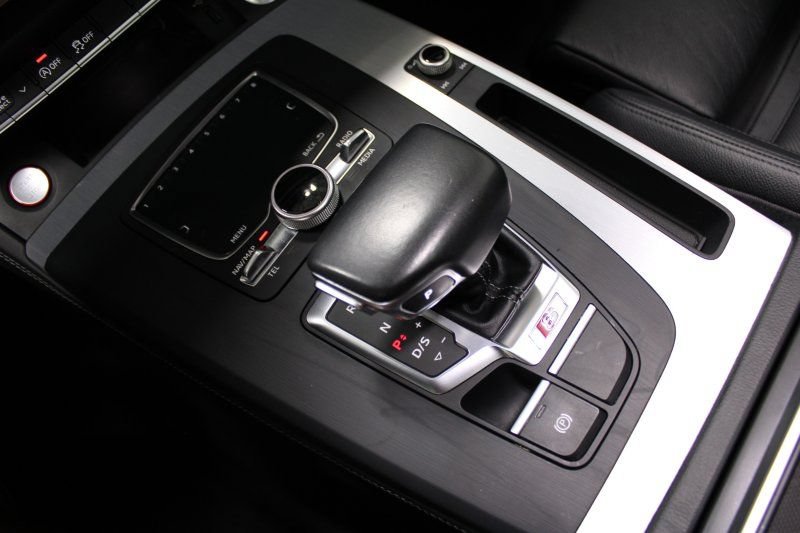 Used 2018 Audi SQ5 Premium Plus w/ S Sport Package AWD/4WD image 32