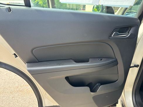 Used 2014 Chevrolet Equinox LS FWD image 16