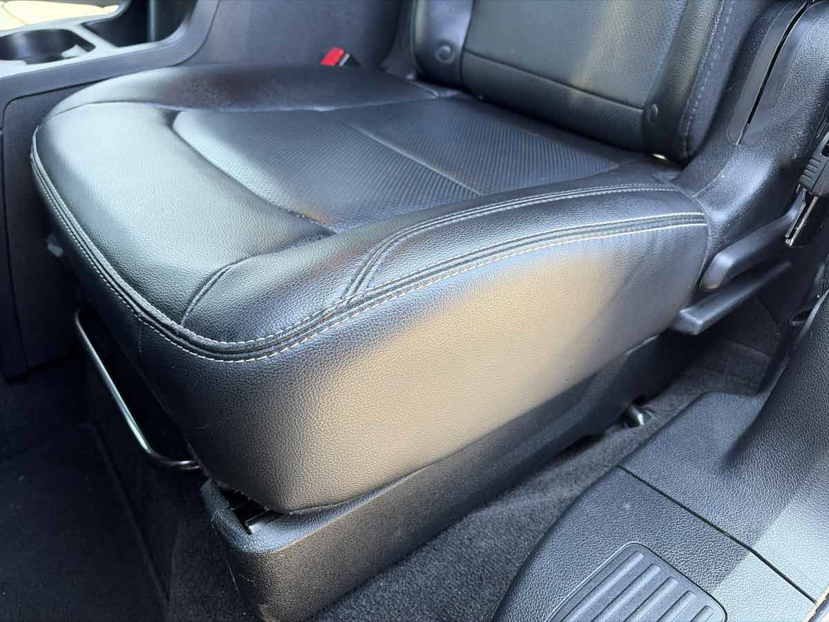 Used 2017 Ford Explorer Limited w/ Equipment Group 301A FWD image 14