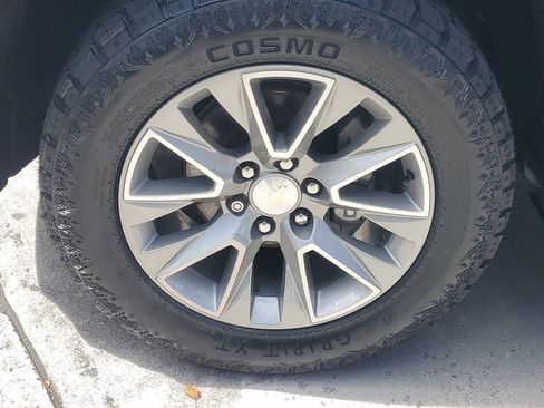 Used 2021 Chevrolet Silverado 1500 High Country image 4