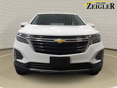 Used 2023 Chevrolet Equinox LT image 2