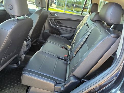 Used 2020 Volkswagen Tiguan SE w/ 3rd Row Seat Package AWD/4WD image 20