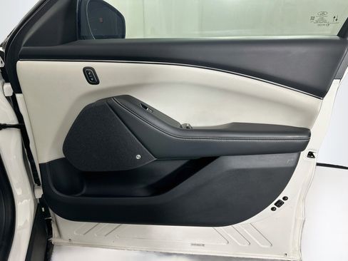 Used 2021 Ford Mustang Mach-E Premium RWD image 32