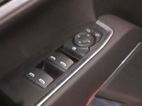 Used 2022 GMC Sierra 1500 SLE image 19