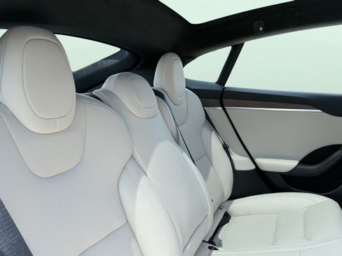 Used 2025 Tesla Model S AWD/4WD image 41