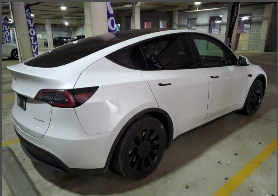 Used 2023 Tesla Model Y Long Range AWD/4WD image 10