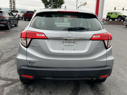 Used 2021 Honda HR-V LX image 6