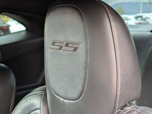 Used 2011 Chevrolet Camaro SS RWD image 13