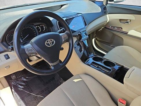 Used 2011 Toyota Venza w/ Convenience Pkg FWD image 13
