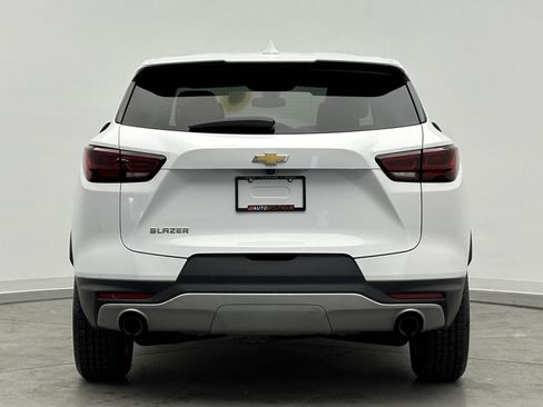 Used 2023 Chevrolet Blazer LT image 6