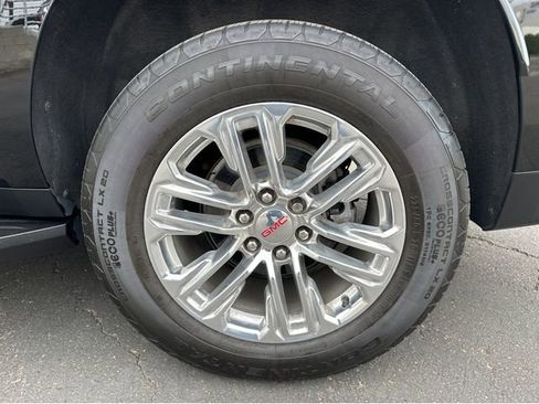 Certified 2022 GMC Yukon XL SLT w/ SLT Luxury Package image 4