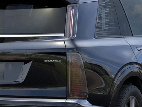 New 2026 Cadillac Vistiq Luxury image 11