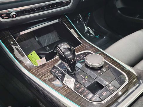 Used 2021 BMW X5 xDrive40i w/ Premium Package image 17