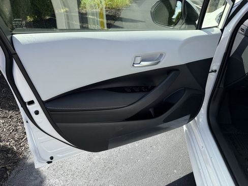 New 2025 Toyota Corolla SE image 10