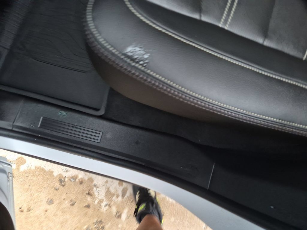 Used 2023 GMC Terrain Denali w/ LPO, Floor Liner Package AWD/4WD image 31