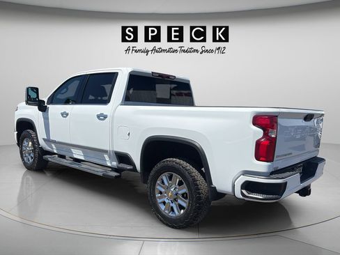 Used 2024 Chevrolet Silverado 3500 High Country w/ High Country Premium Package AWD/4WD image 3