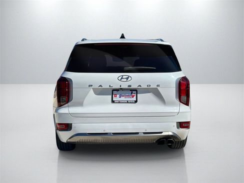 Used 2022 Hyundai Palisade Calligraphy image 6
