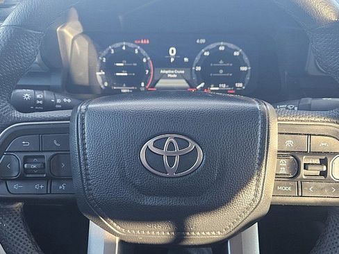 Used 2024 Toyota Tacoma TRD Off-Road image 18