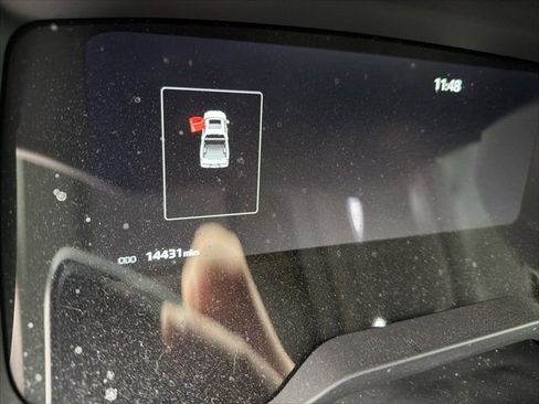 Used 2022 Toyota Tundra Limited image 10