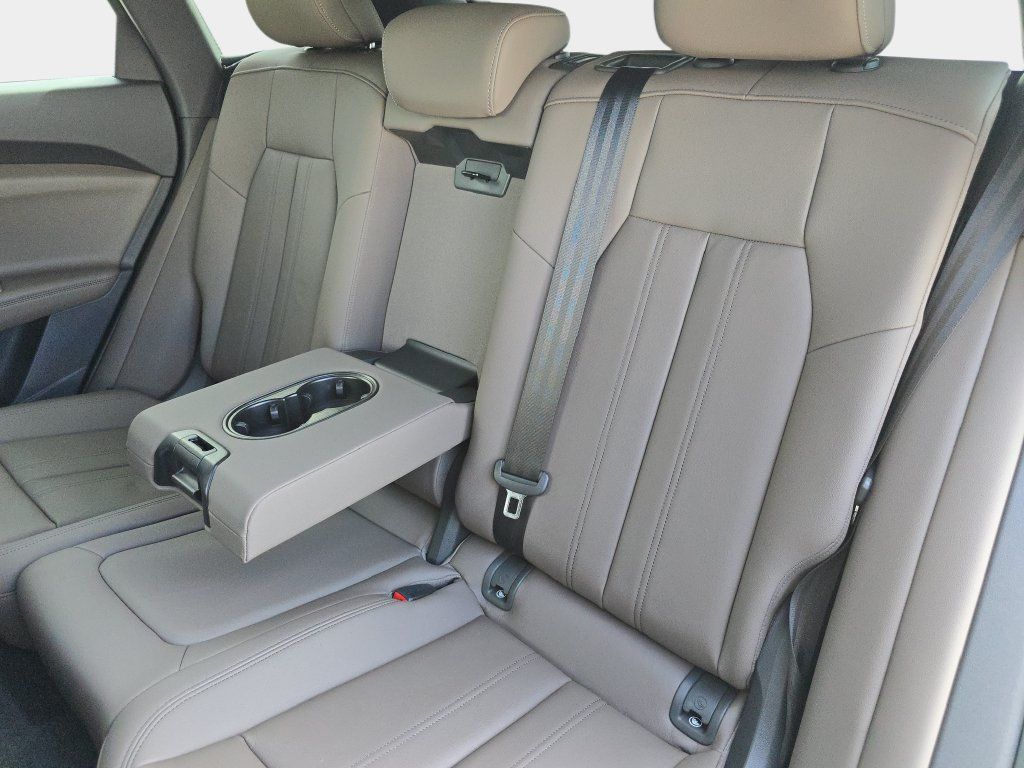 New 2026 Audi Q5 2.0T AWD/4WD image 14