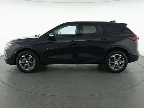 Used 2025 Chevrolet Blazer LT FWD image 5