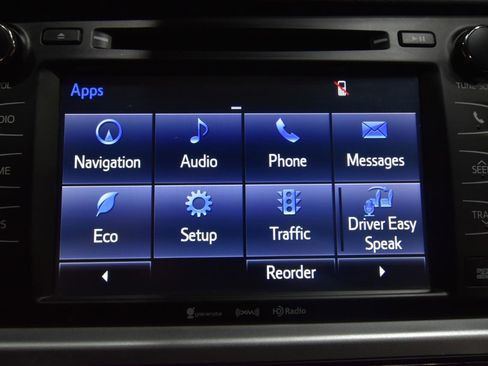 Used 2019 Toyota Highlander XLE AWD/4WD image 25