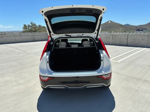 Used 2023 Kia Niro Wind FWD image 32