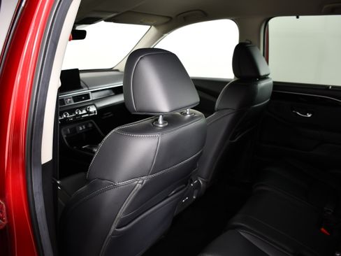Certified 2025 Honda Pilot EX-L image 47